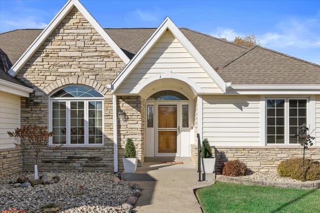 $579,900 | 6330 Ptarmigan Road, Mount Pleasant, WI 53406