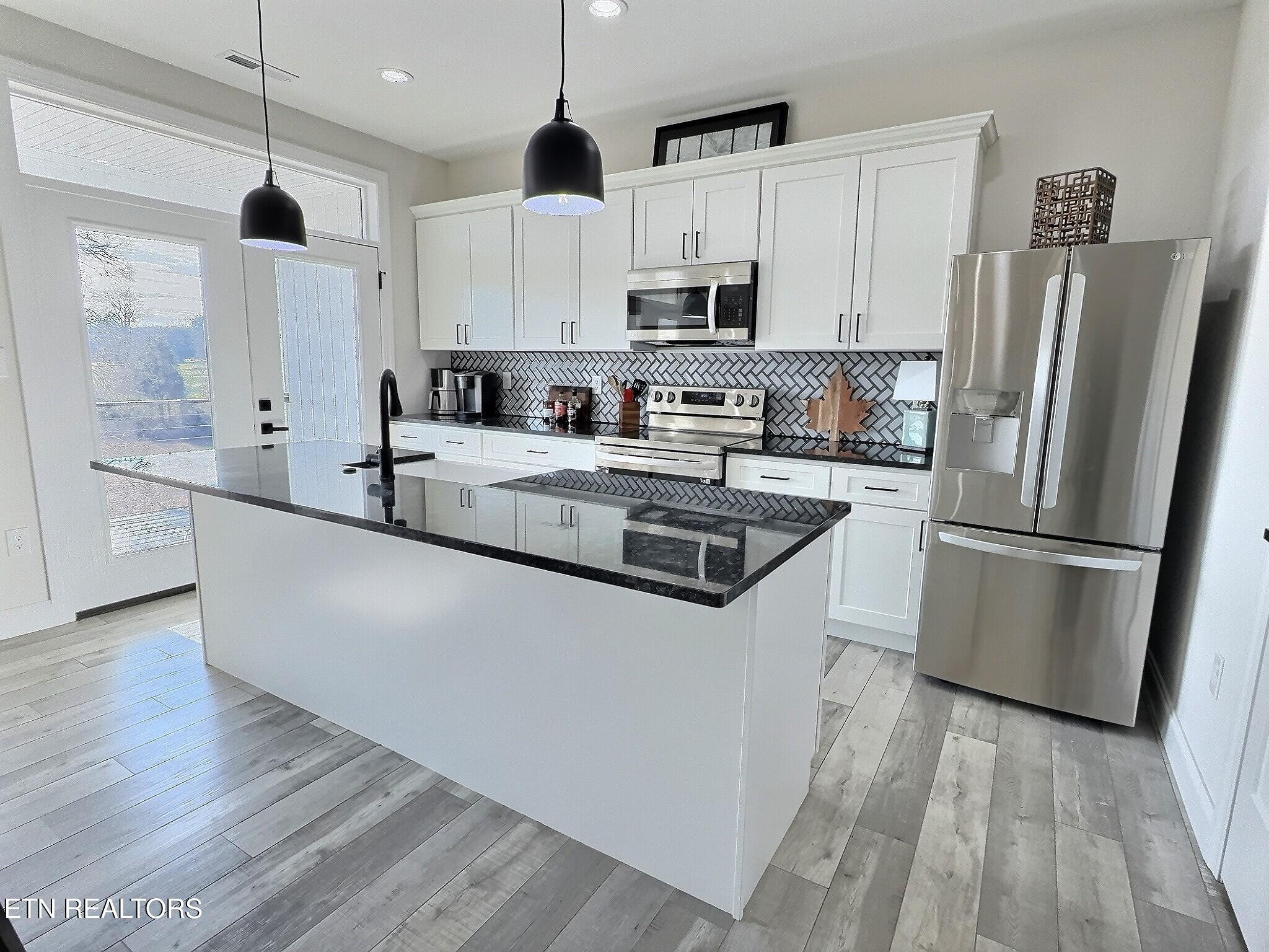 163 Lakeshore Bay Road Jefferson City, TN 37760 - Photo 8 of 59 A7