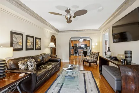 $255,000 | 807 West 48th Street, Unit 101, Kansas City, MO 64112