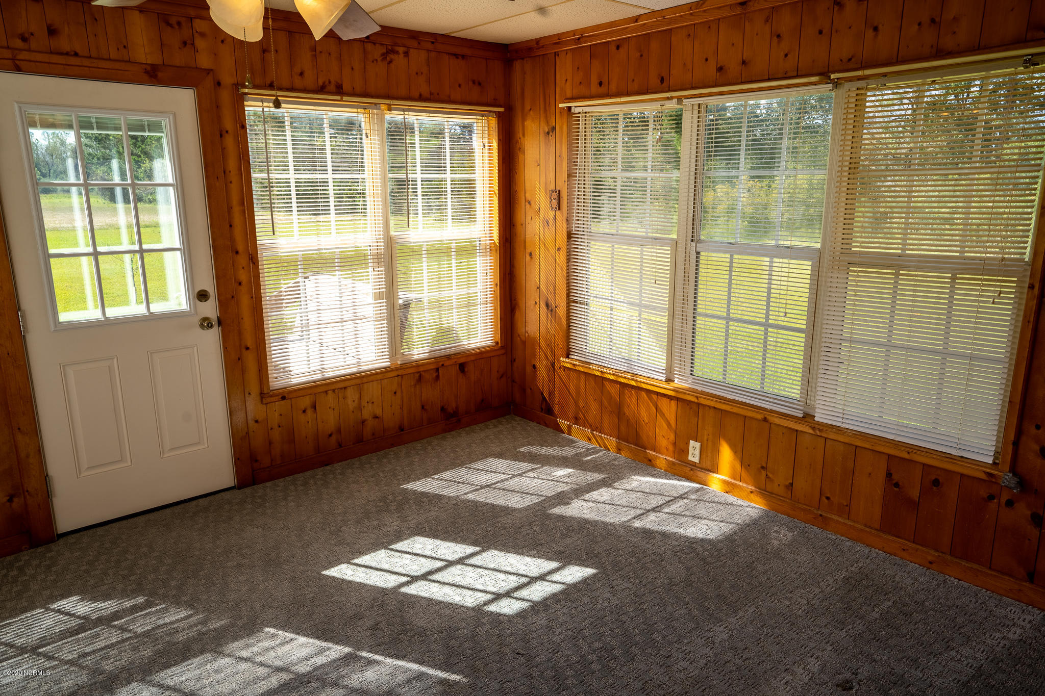 415 Swansboro Loop Road Swansboro, NC 28584 - Photo 8 of 21 DSC01871-HDR