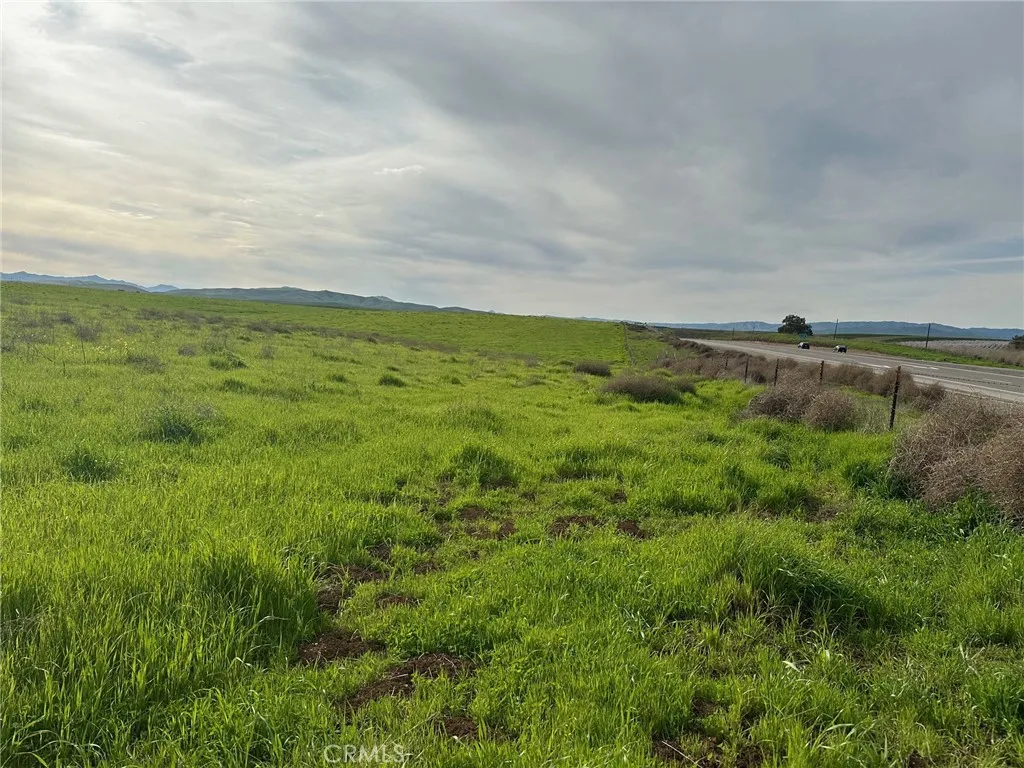 1 Billy Wright Road Los Banos, CA 93635 - Photo 11 of 23 a view of a field of grass and trees