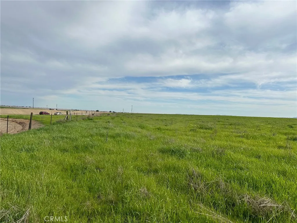 1 Billy Wright Road Los Banos, CA 93635 - Photo 5 of 23 a view of an ocean
