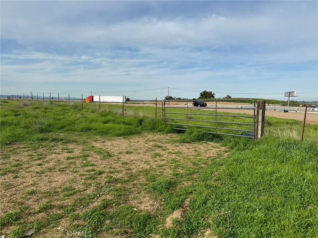 1 Billy Wright Road Los Banos, CA 93635 - Photo 6 of 23 a view of a lake with outdoor space