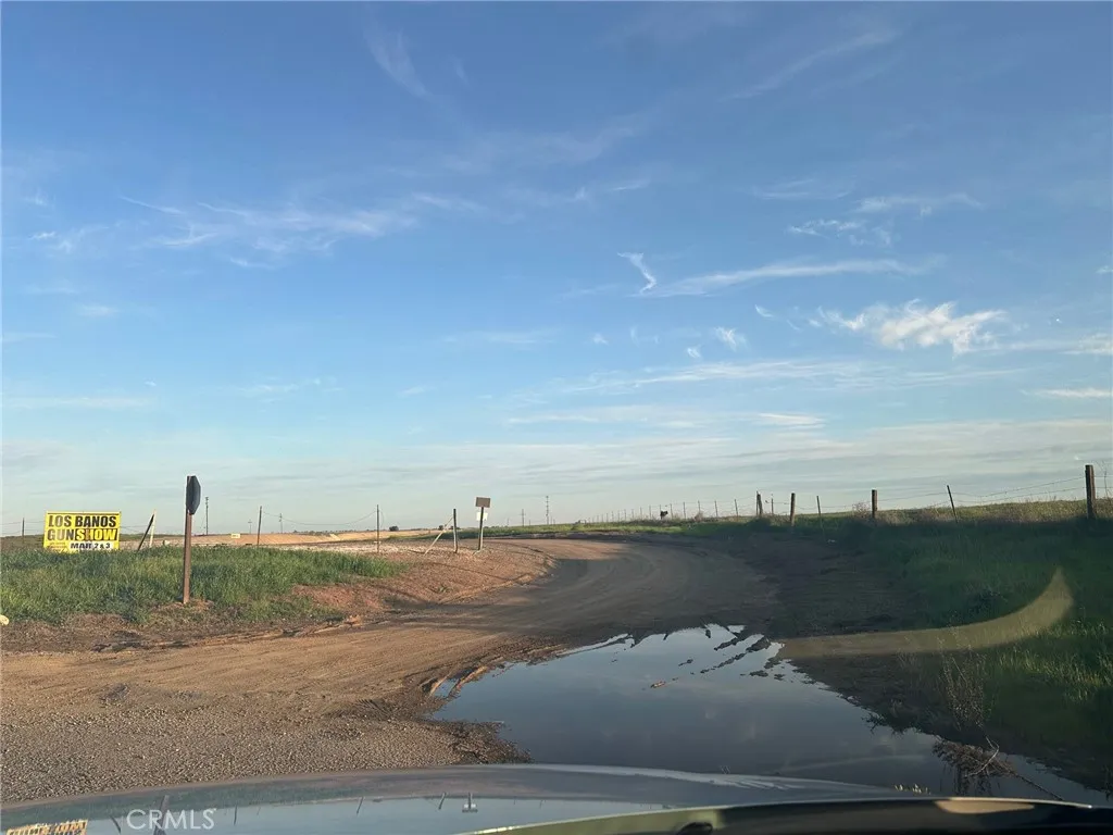 1 Billy Wright Road Los Banos, CA 93635 - Photo 7 of 23 a view of a lake