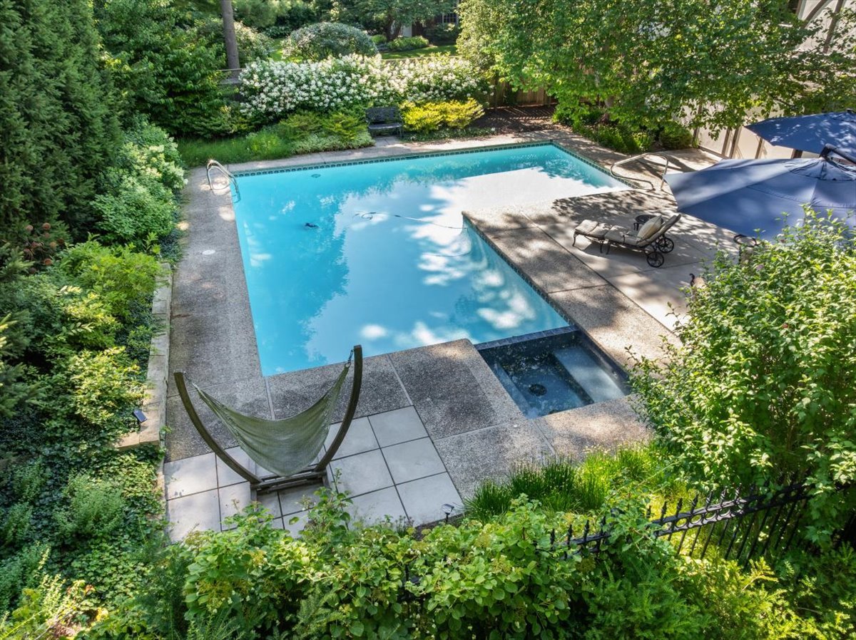 1137 Locust Road Wilmette, IL 60091 - Photo 50 of 63 Gallery Image 50