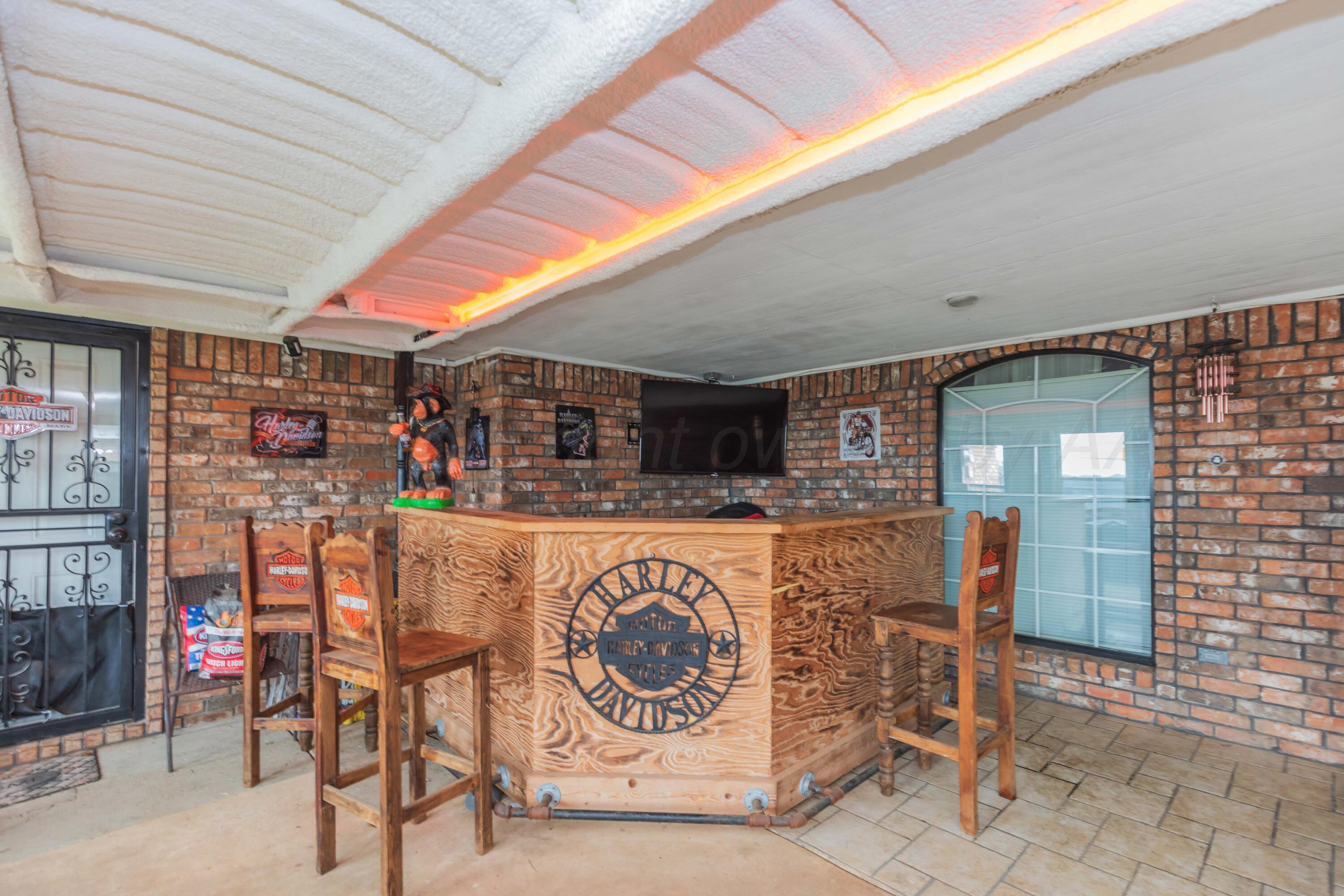 5309 Spanky Lane Amarillo, TX 79110 - Photo 12 of 20 BAR VIEW 1