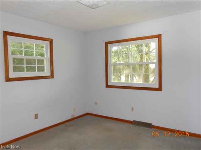 3070 Derling Road Akron, OH 44319 - Photo 9 of 10