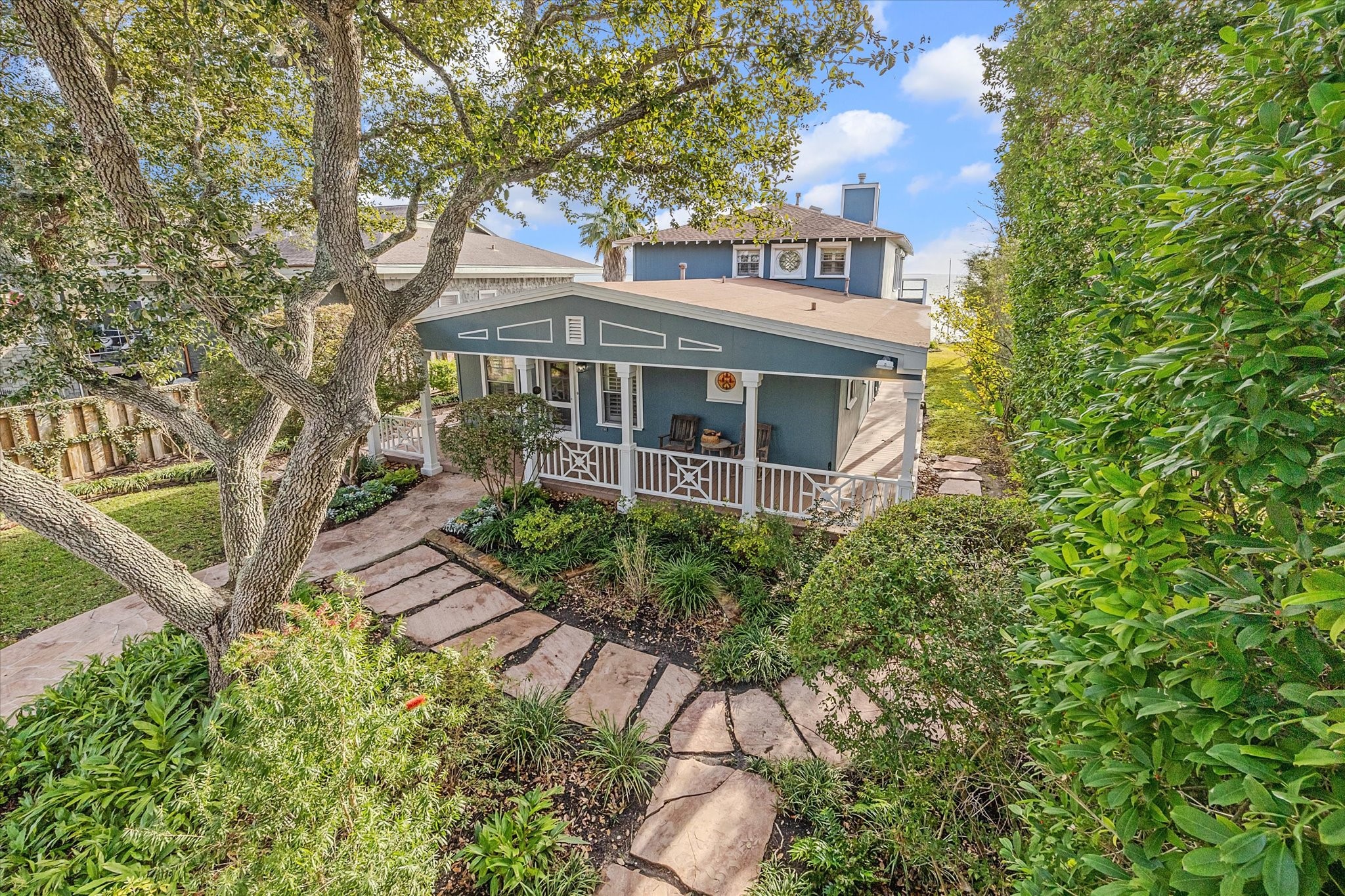232 Garfield Street La Porte, TX 77571 - Photo 2 of 35 front view of a house with a garden