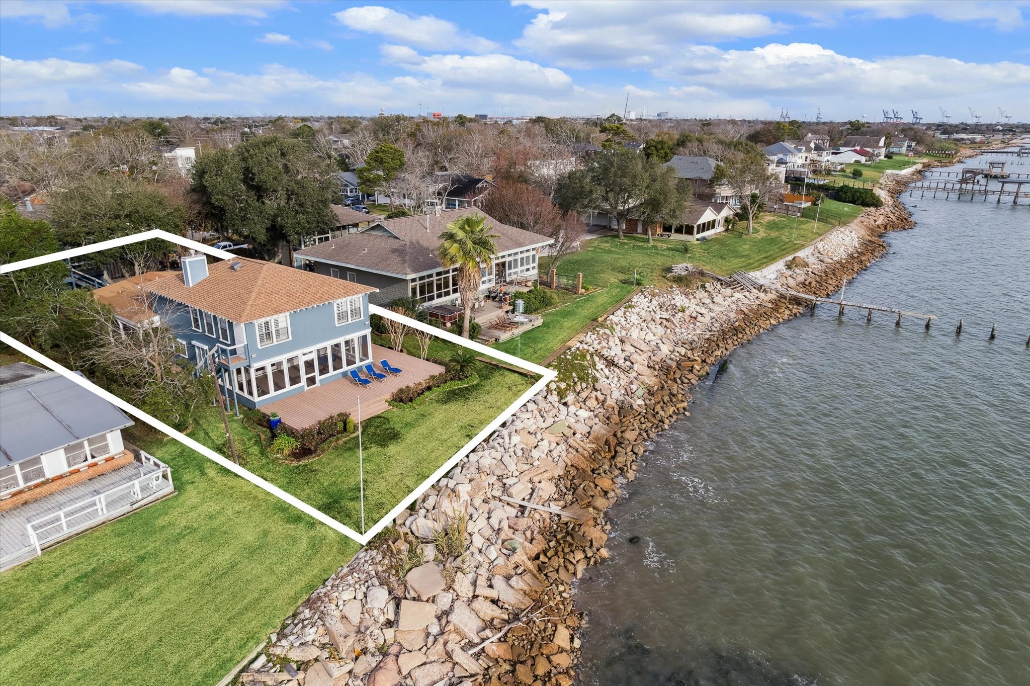 232 Garfield Street La Porte, TX 77571 - Photo 2 of 35 Welcome to a classic waterfront retreat in La Porte.