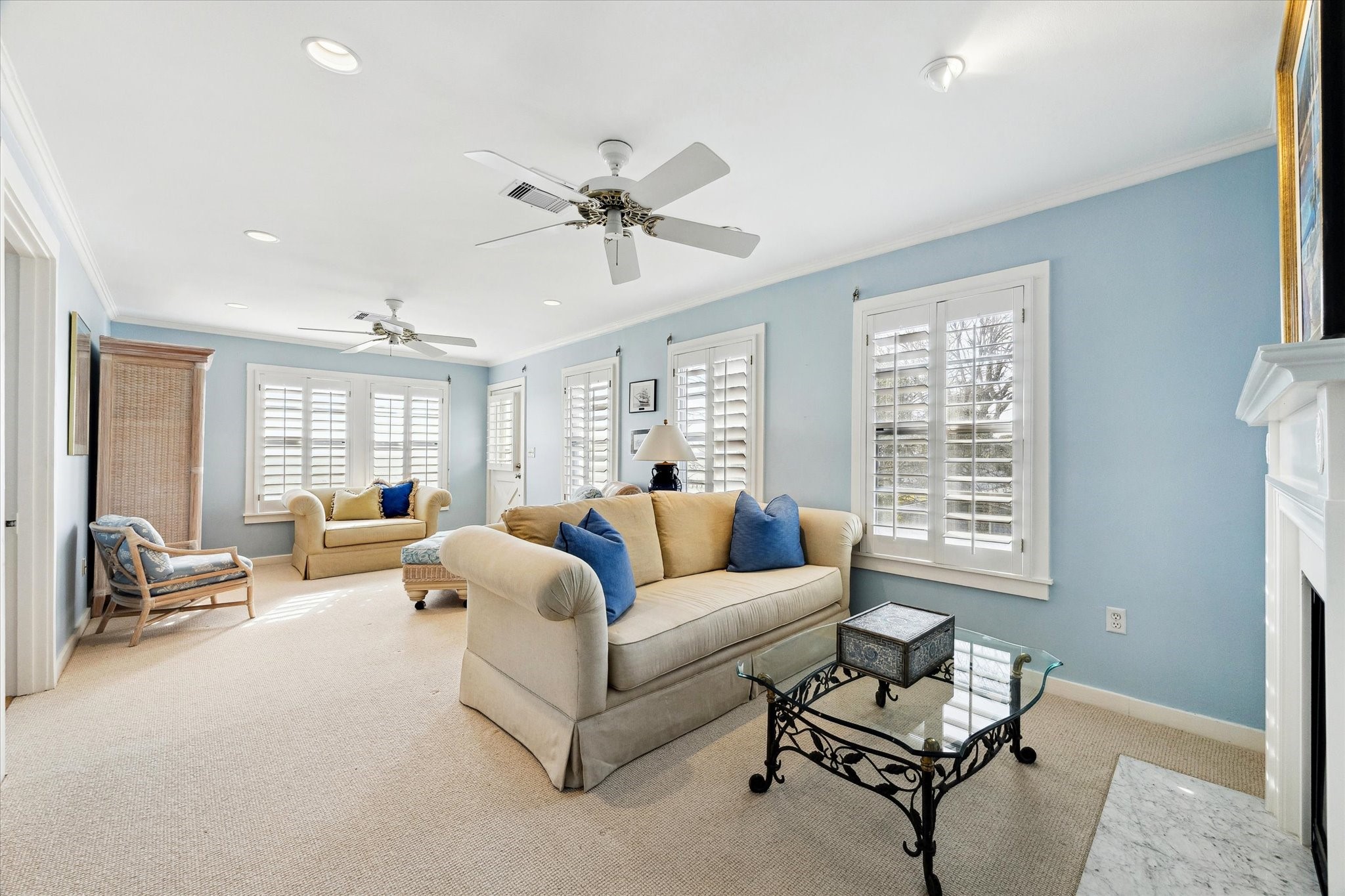 232 Garfield Street La Porte, TX 77571 - Photo 23 of 35 a living room with furniture and a window