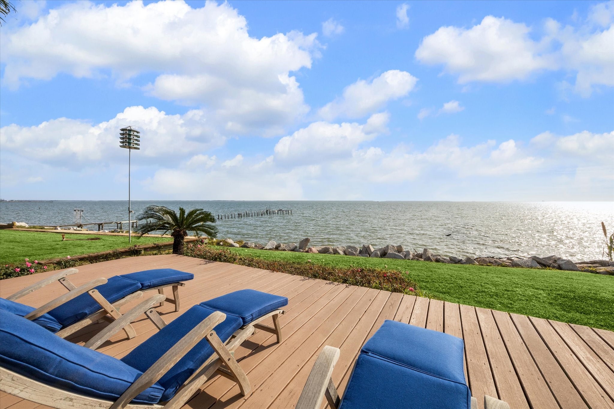 232 Garfield Street La Porte, TX 77571 - Photo 25 of 35 a view of a ocean from a terrace