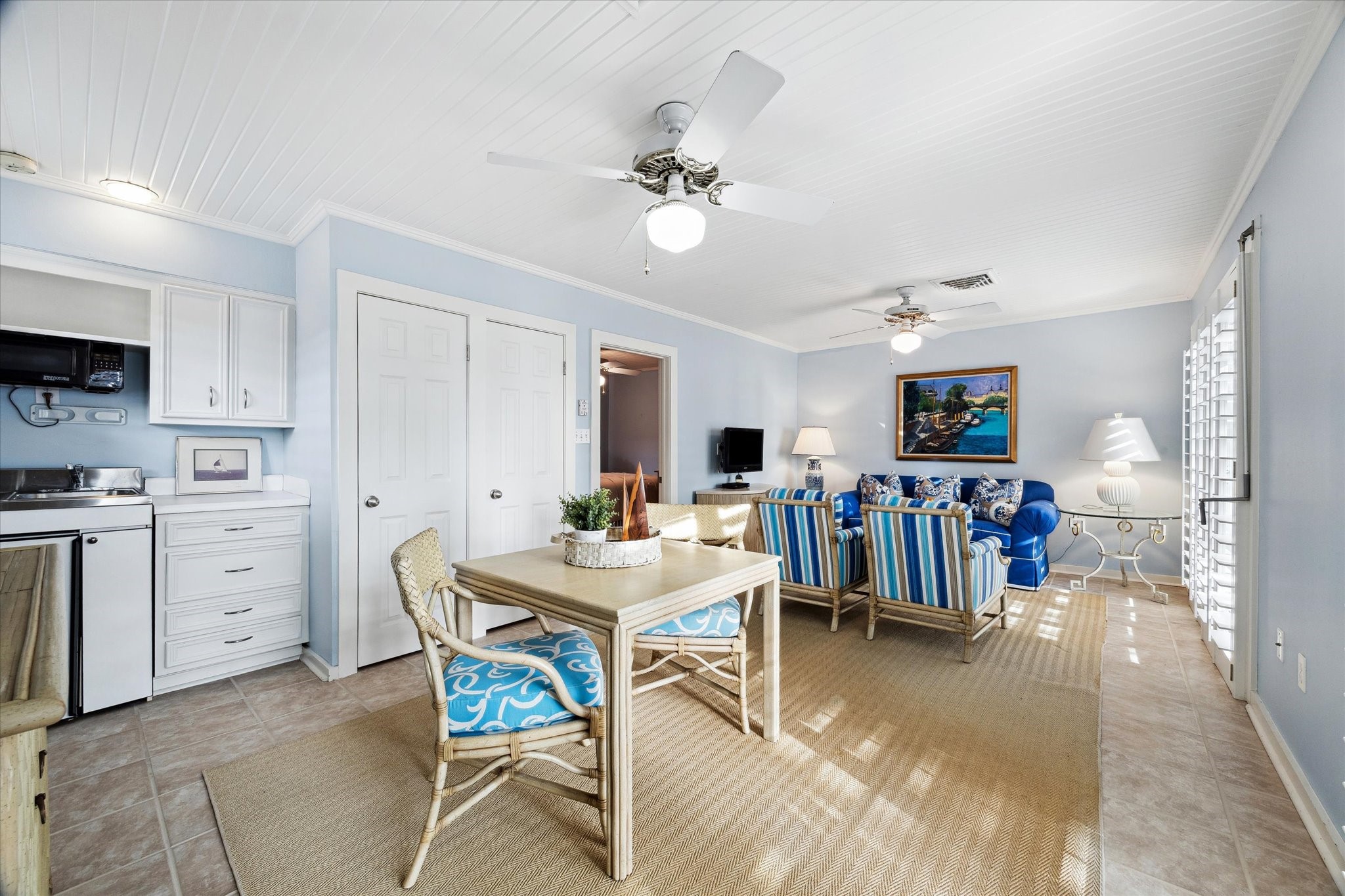 232 Garfield Street La Porte, TX 77571 - Photo 29 of 35 a view of a dining room with furniture and a chandelier