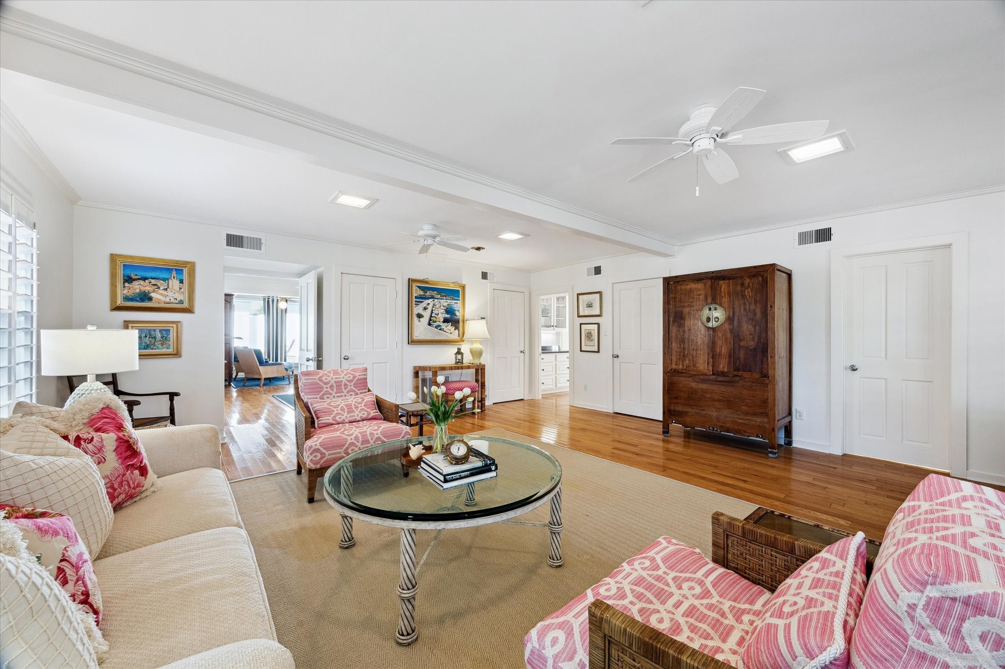 232 Garfield Street La Porte, TX 77571 - Photo 9 of 35 a living room with furniture and wooden floor