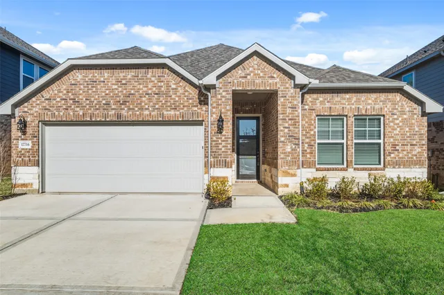 $2,300 | 17716 Mill Manor Drive, Montgomery, TX 77316