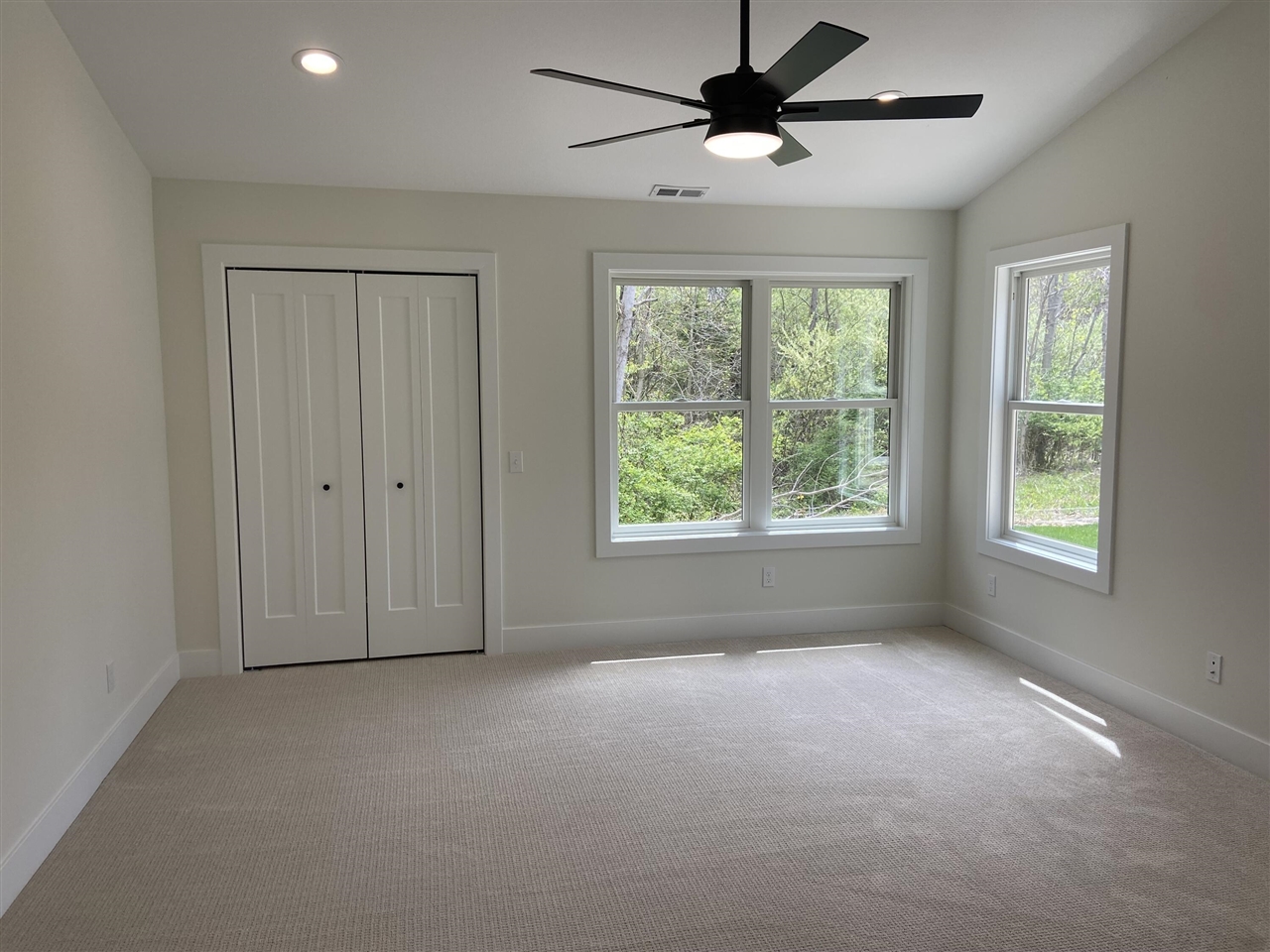 728 Violet Way St. Joseph, MI 49085 - Photo 22 of 24