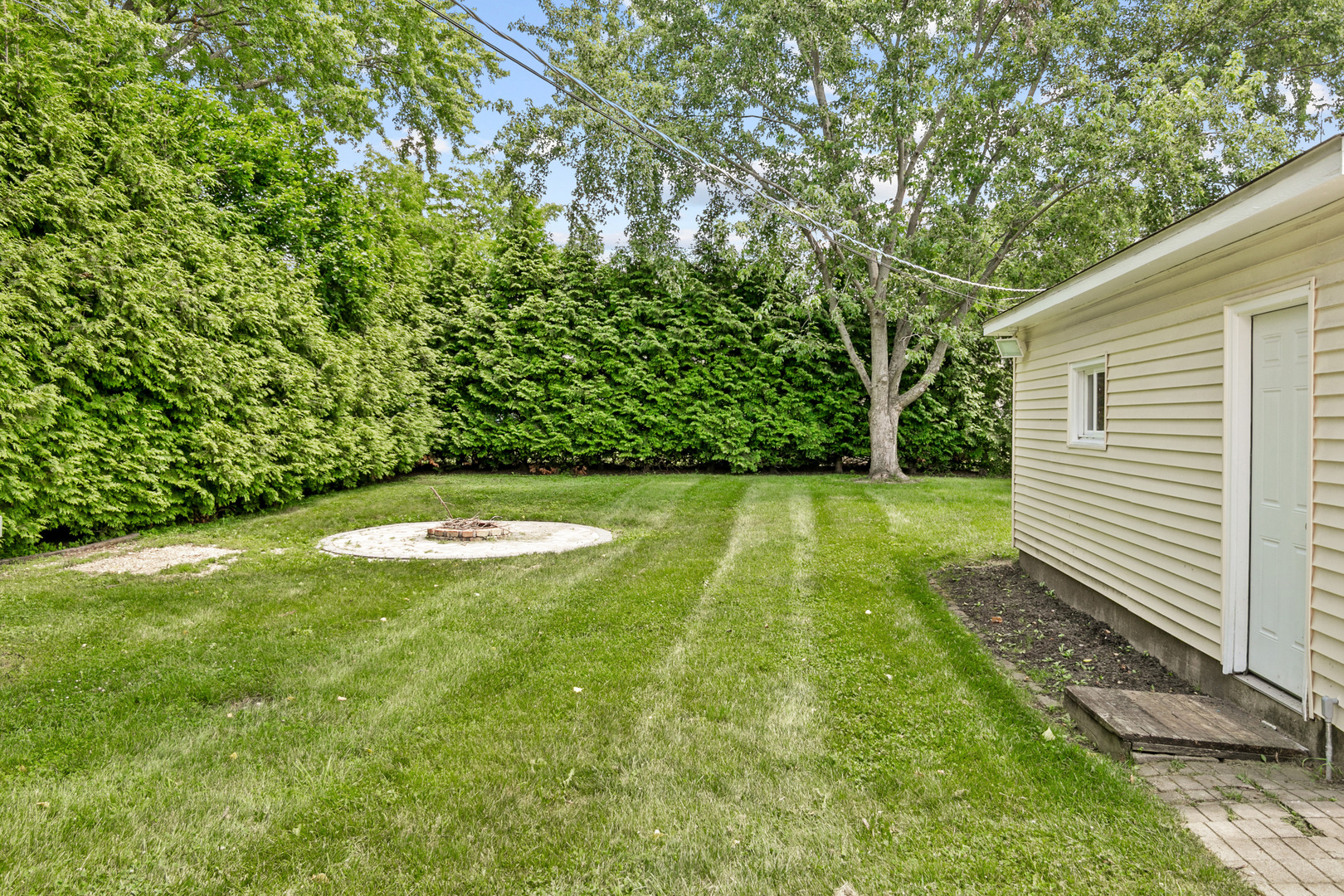 219 Countryside Lane Lindenhurst, IL 60046 - Photo 23 of 25
