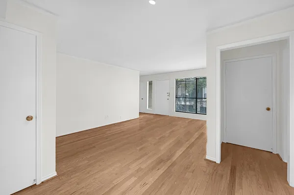 $1,100 | 800 Post Oak Boulevard, Unit 31, Houston, TX 77056