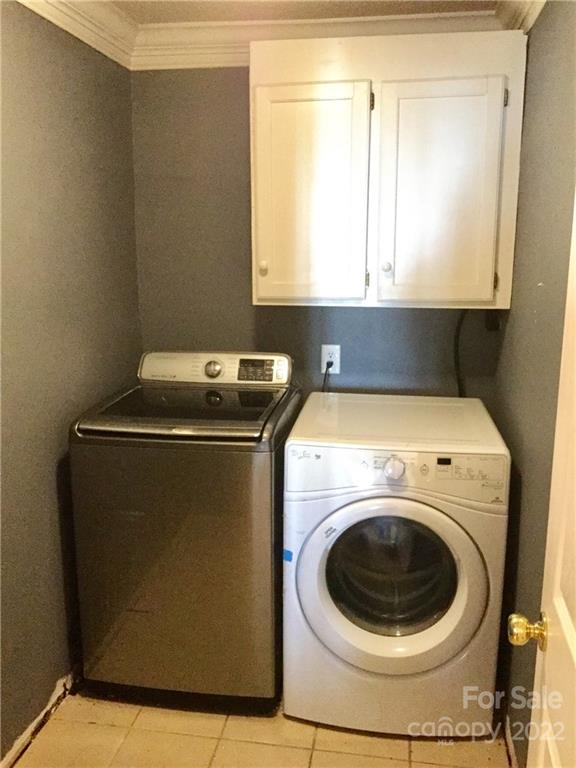 3371 Flat Creek Road Lancaster, SC 29720 - Photo 32 of 38 a utility room with dryer and washer