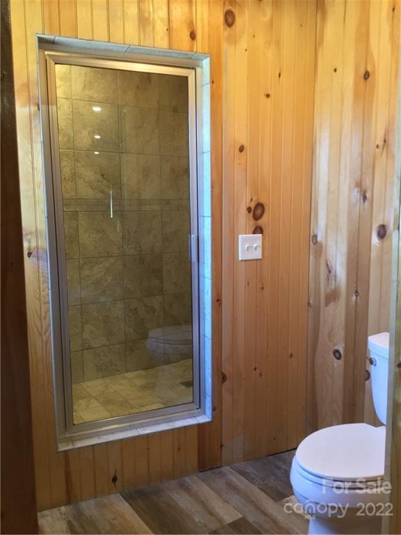 3371 Flat Creek Road Lancaster, SC 29720 - Photo 37 of 38 a bathroom with a shower and a toilet