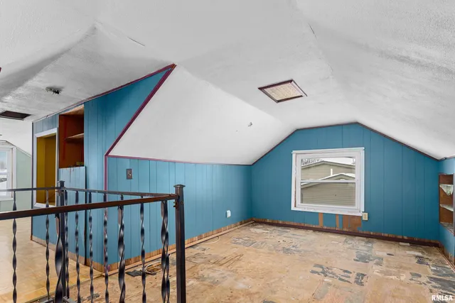 $114,900 | 120 Lakewood Avenue, East Peoria, IL 61611