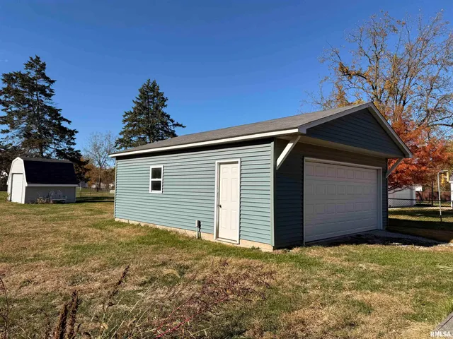 $114,900 | 120 Lakewood Avenue, East Peoria, IL 61611