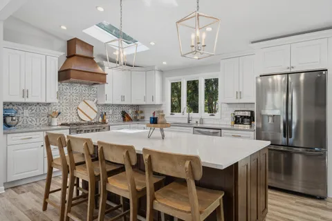 $825,000 | 860 Trails End Drive, Fontana, WI 53125