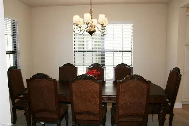 $950,000 | 3296 Pacific Drive, Naples, FL 34119