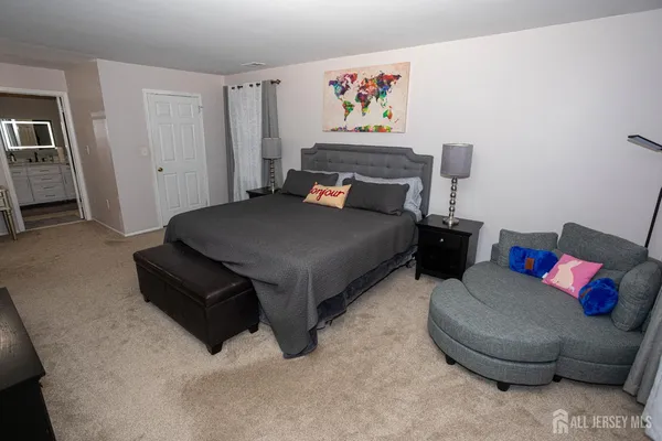 $799,000 | 31 Scarlet Drive, Parlin, NJ 08859