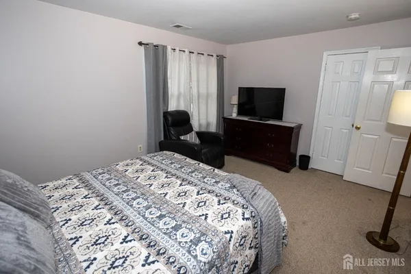 $799,000 | 31 Scarlet Drive, Parlin, NJ 08859