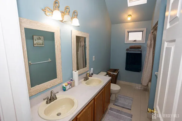 $799,000 | 31 Scarlet Drive, Parlin, NJ 08859