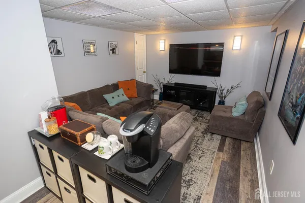 $799,000 | 31 Scarlet Drive, Parlin, NJ 08859