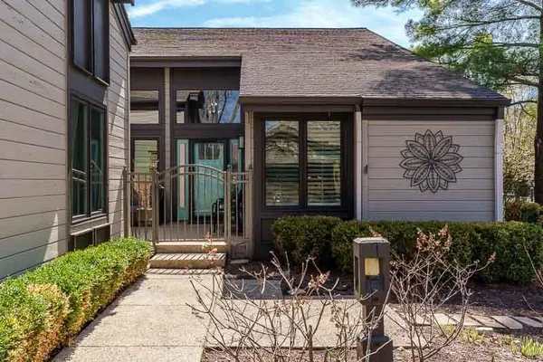 $309,900 | 5409 Winding Creek Drive, Rockford, IL 61114