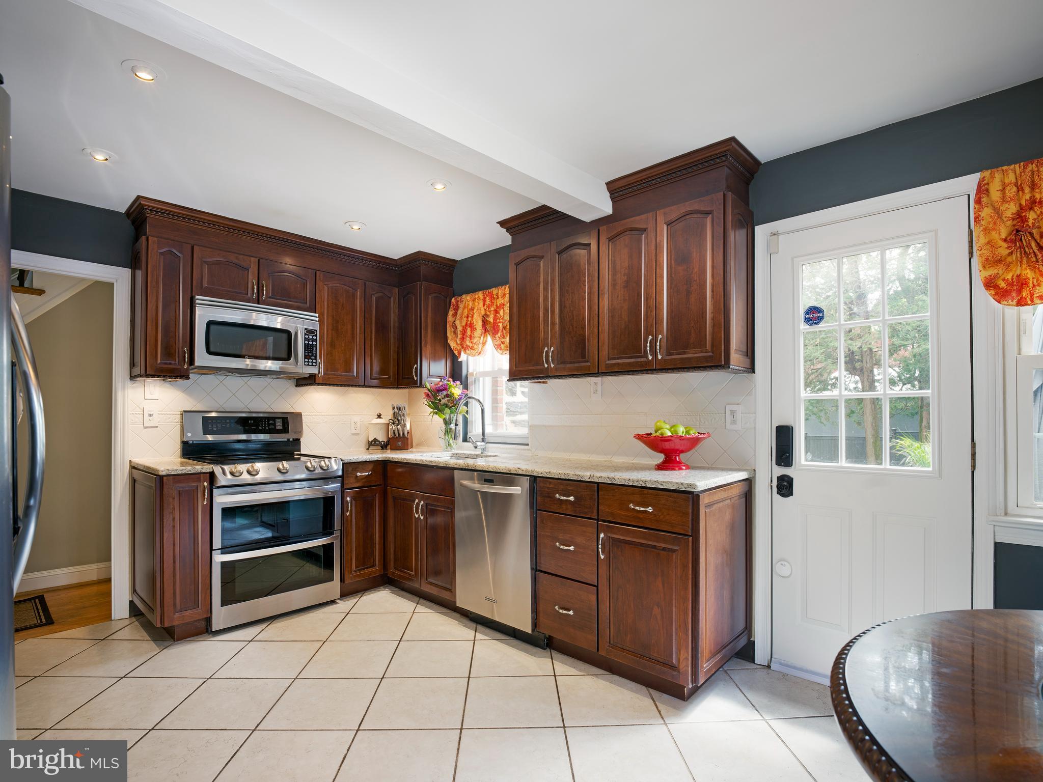 28 West Amherst Road Bala Cynwyd, PA 19004 - Photo 8 of 34 Kitchen