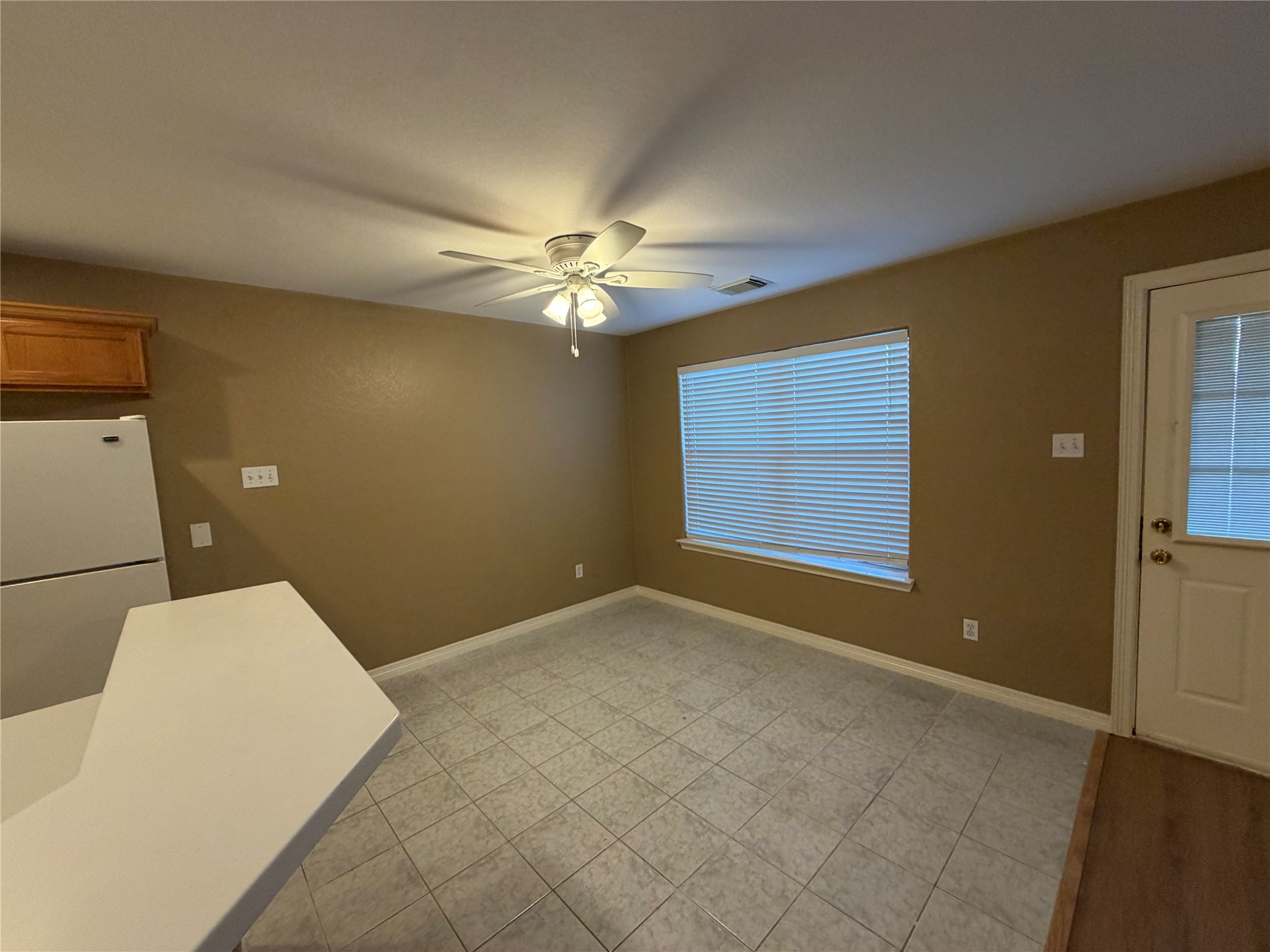 9110 Prairie Trails Drive Spring, TX 77379 - Photo 28 of 34 a view of livingroom with window