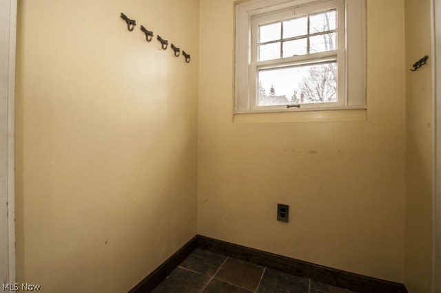 3260 Aberdeen Road Cleveland, OH 44120 - Photo 12 of 21