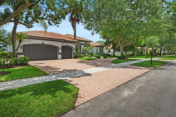 $2,200,000 | 13185 Southwest 44th Street, Davie, FL 33330