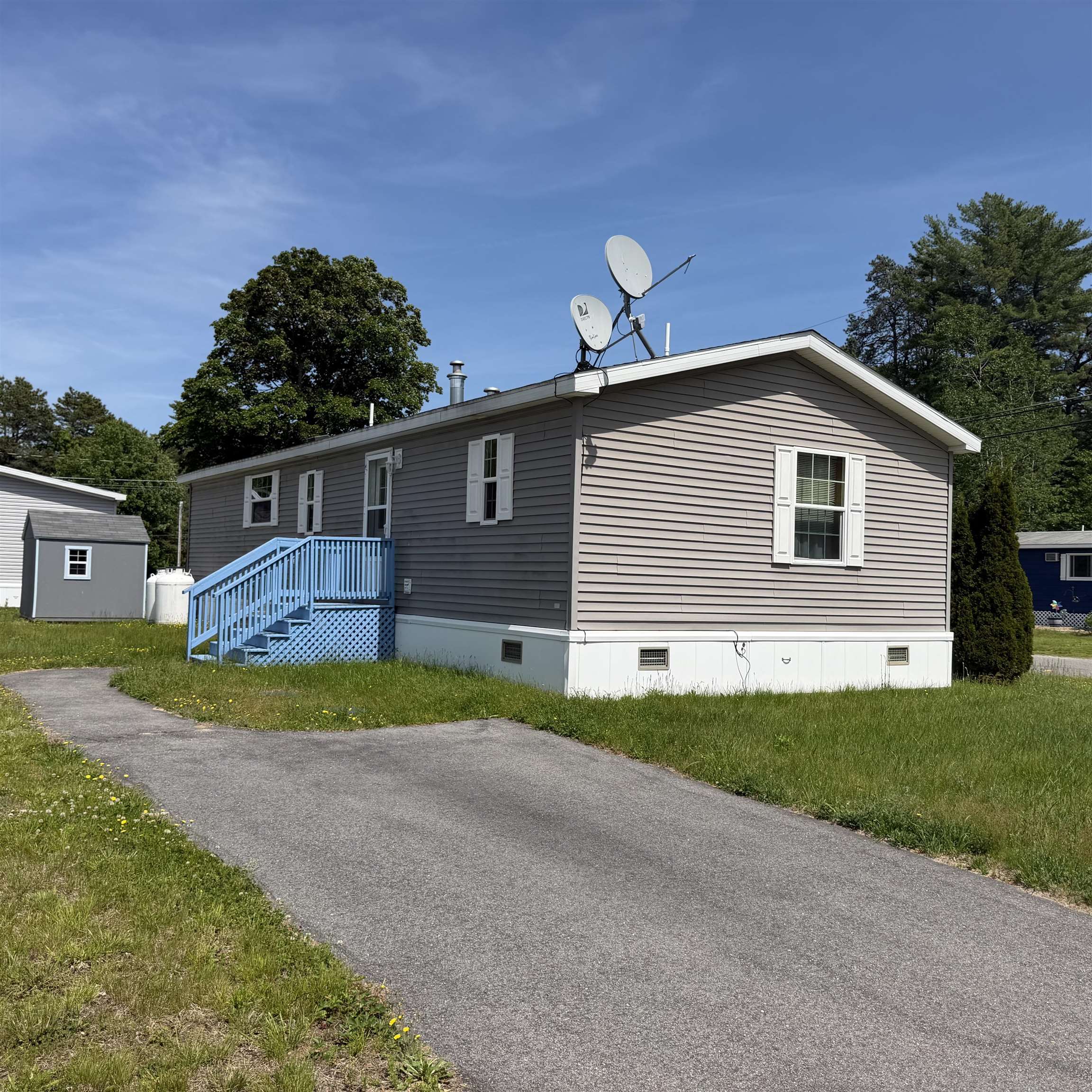 19 Holly Park Lane Rochester, NH 03867 - Photo 2 of 16