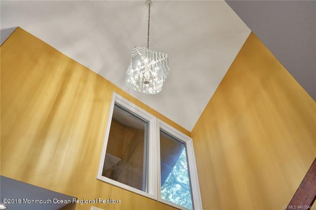 170 Oxycocus Road Manahawkin, NJ 08050 - Photo 8 of 43 8.ashx