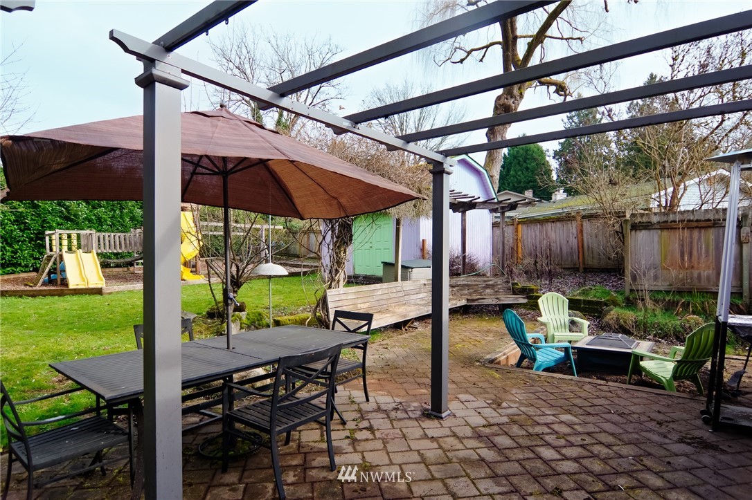10036 Northeast 201st Street Bothell, WA 98011 - Photo 15 of 19 Gallery Image 15