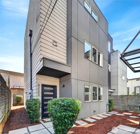 $1,050,000 | 4222 Linden Avenue North, Seattle, WA 98103
