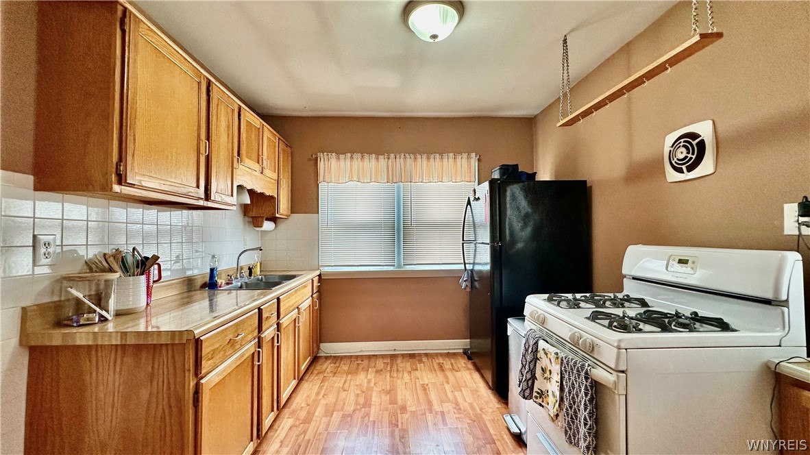 2 Kettering Drive Tonawanda Town, NY 14223 - Photo 4 of 27