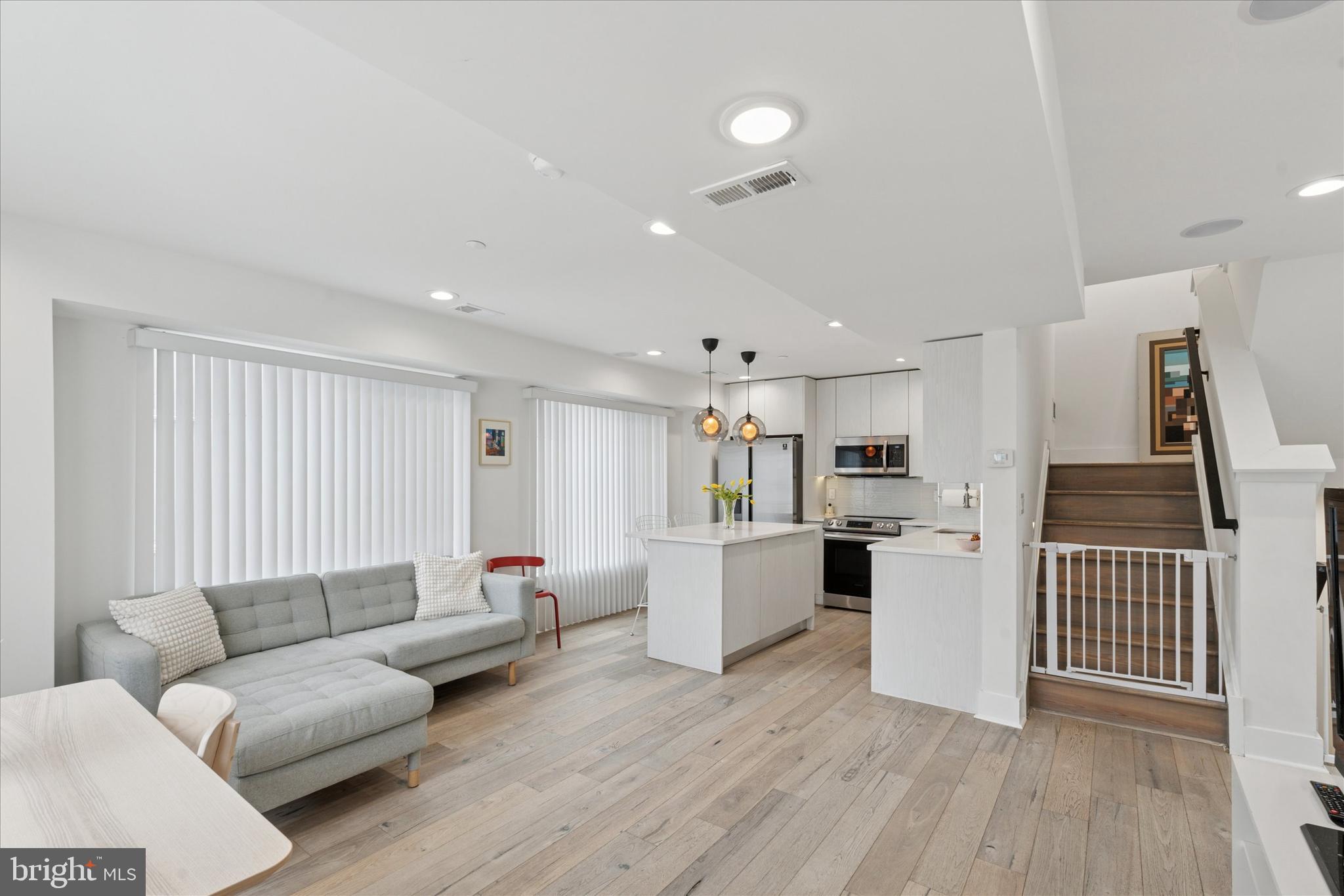 1325 North 17th Street, Unit A Philadelphia, PA 19121 - Photo 5 of 35