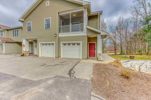 $299,900 | 9 Blueberry Hill Road, Unit 8, Plymouth, NH 03264