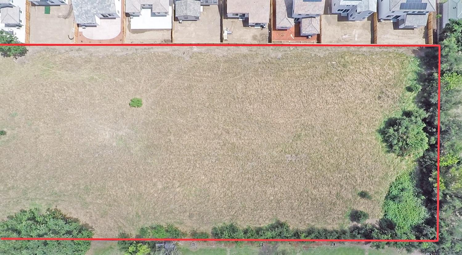 3840 Sharon Avenue Modesto, CA 95355 - Photo 2 of 9 a view of small yard