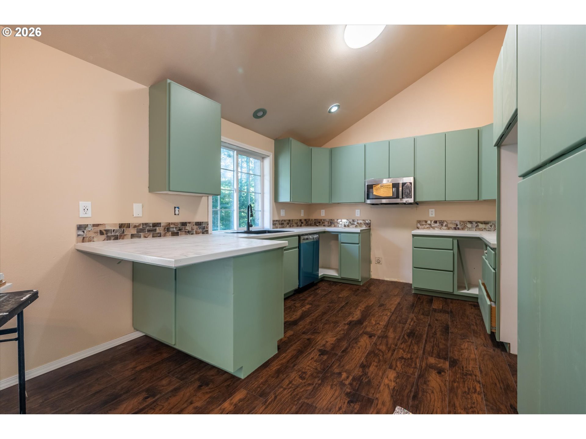 93845 Upper Loop Lane Coos Bay, OR 97420 - Photo 29 of 48 Kitchen