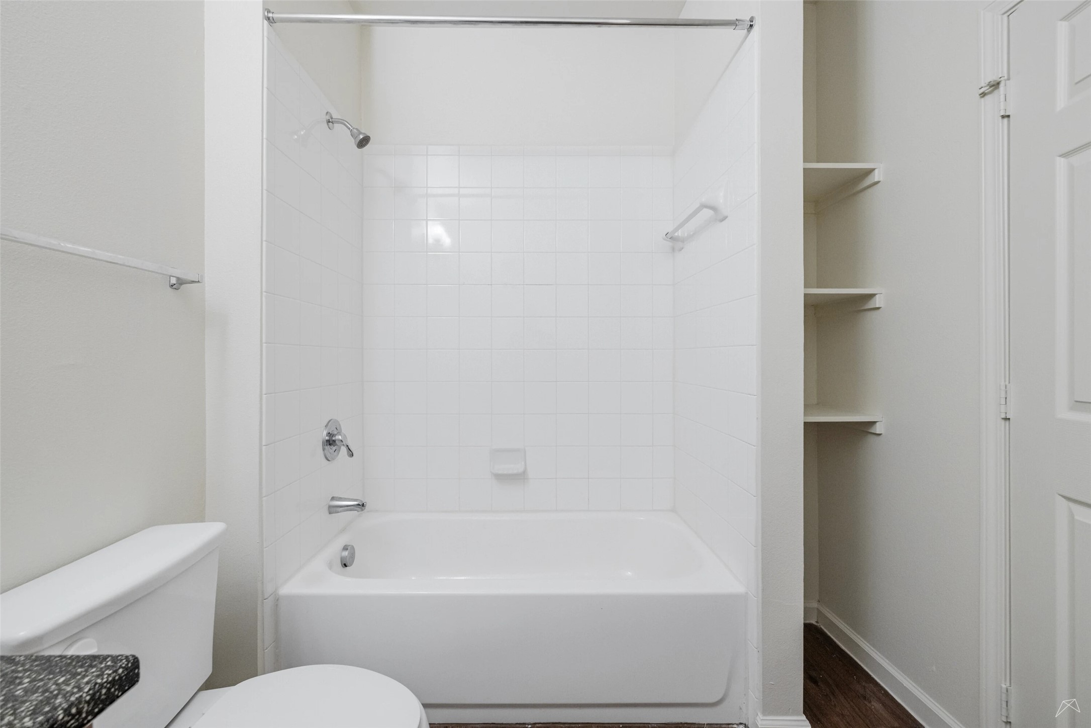 5605 Springdale Road, Unit 444218 Austin, TX 78723 - Photo 11 of 36 Up to 8 weeks free rent and waiving the standard deposit with approved credit and landlord verification.