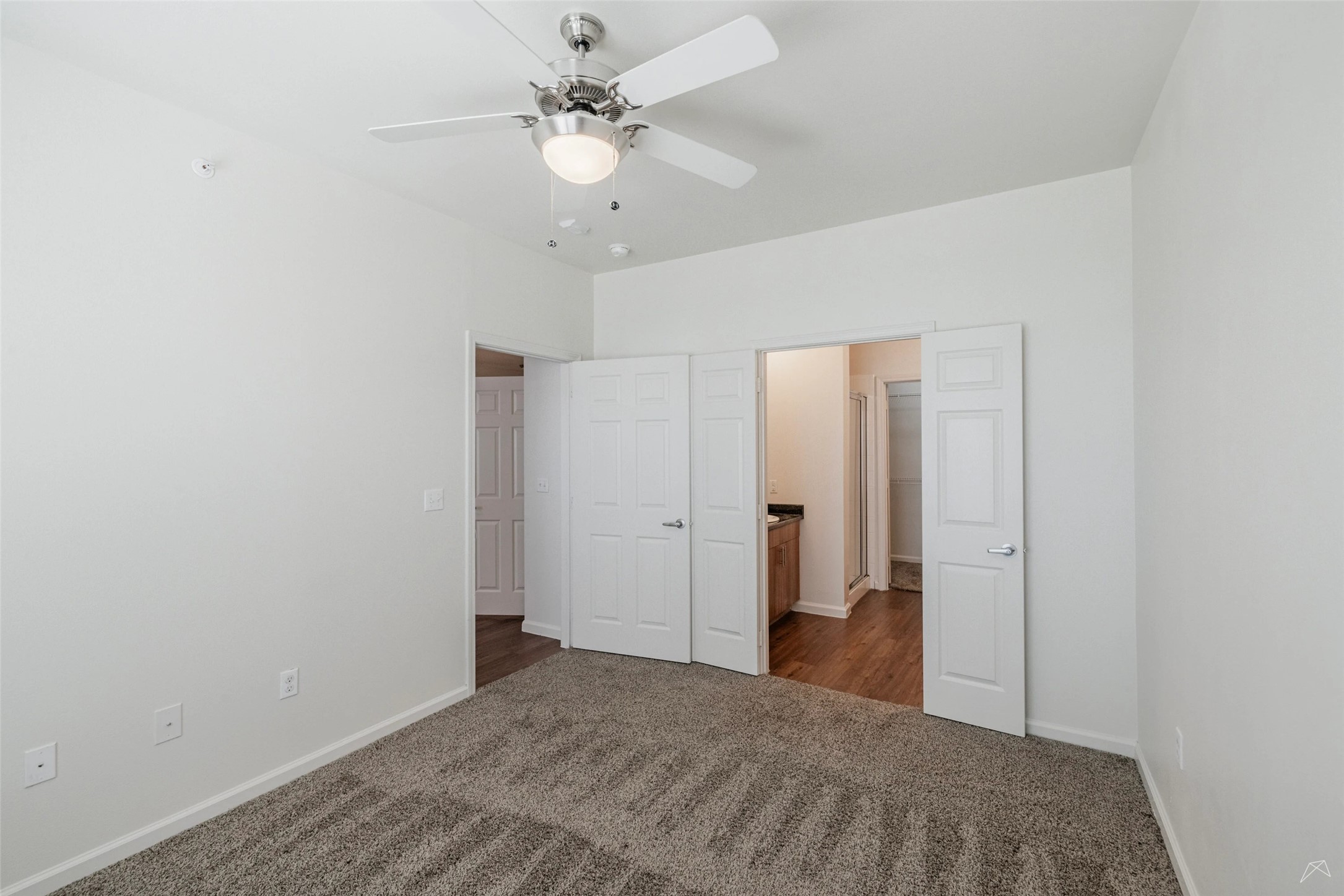 5605 Springdale Road, Unit 444218 Austin, TX 78723 - Photo 3 of 36 Up to 8 weeks free rent and waiving the standard deposit with approved credit and landlord verification.