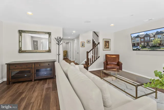 $635,000 | 905 Holden Road, Frederick, MD 21701