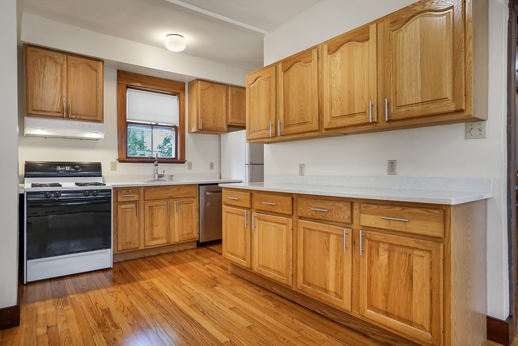 57 Lawrence Street Waltham, MA 02451 - Photo 18 of 32