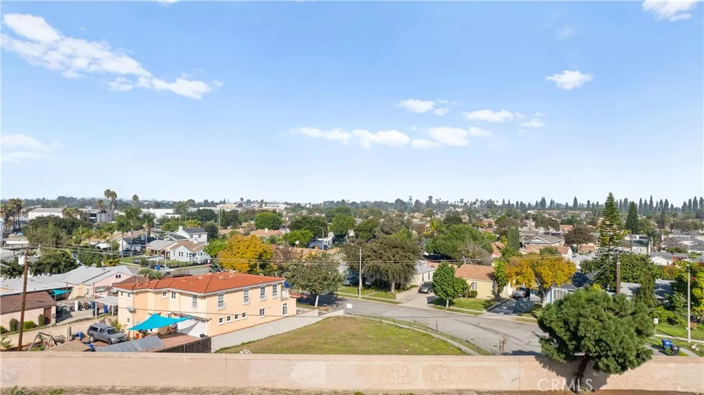 0 Nevada South Gate, CA 90280 - Photo 8 of 10 a view of a city